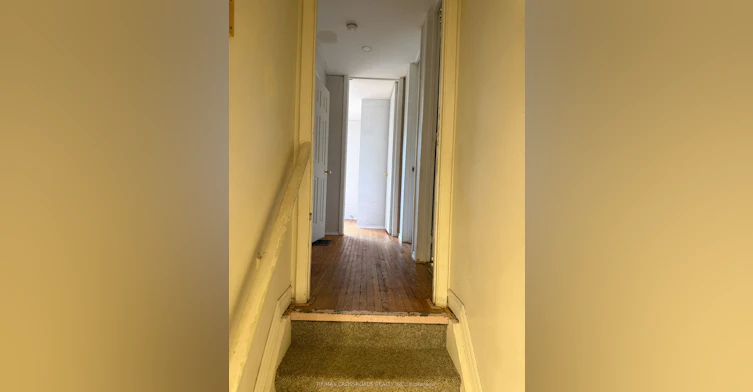 3 Lisburn Crescent, Toronto, ON, M2J 2Z5 - 7