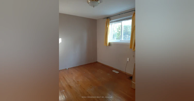 3 Lisburn Crescent, Toronto, ON, M2J 2Z5 - 5