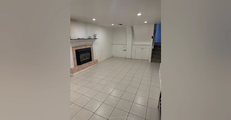 3 Lisburn Crescent, Toronto, ON, M2J 2Z5 - 9
