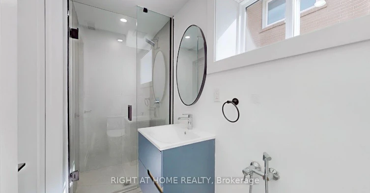 Basement/Studio-118 Clifton Avenue, Toronto, ON, M3H 4L3 - 5