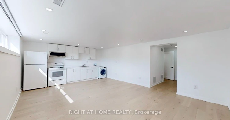 Basement/Studio-118 Clifton Avenue, Toronto, ON, M3H 4L3 - 3