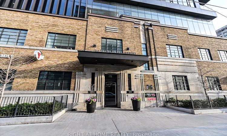 623-505 Richmond Street W