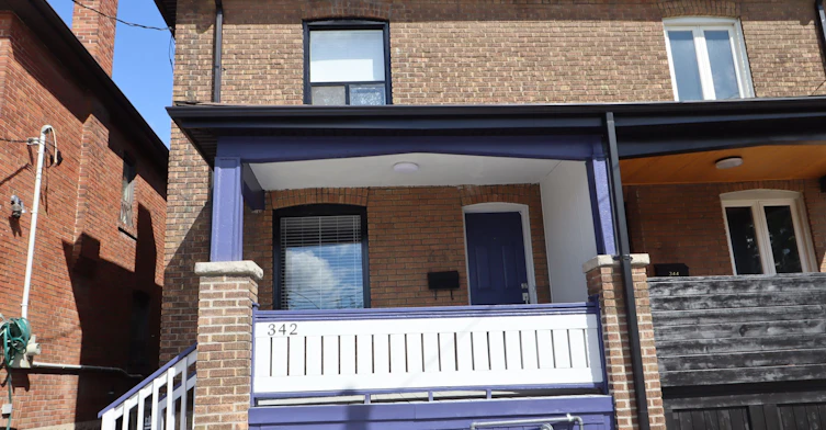 342 Eglinton Avenue E, Toronto, ON, M4P 1L8 - 4