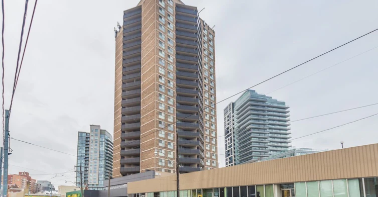 1602-21 Vaughan Road, Toronto, ON, M6G 2N2