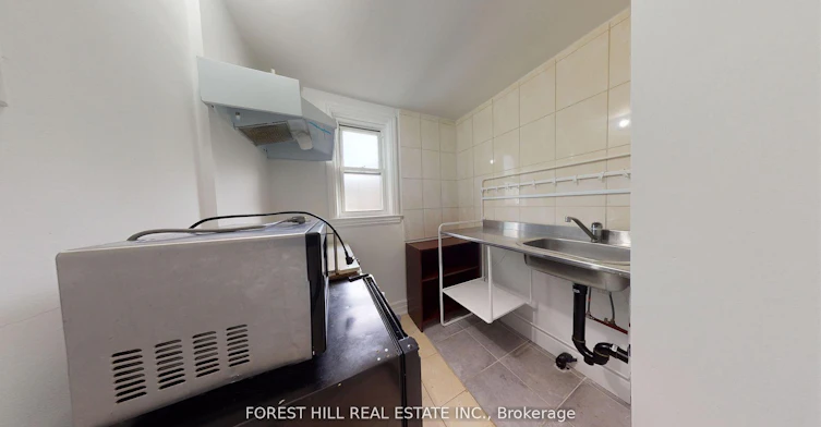 2nd floor-262 Poyntz Avenue, Toronto, ON, M2N 1J7 - 9