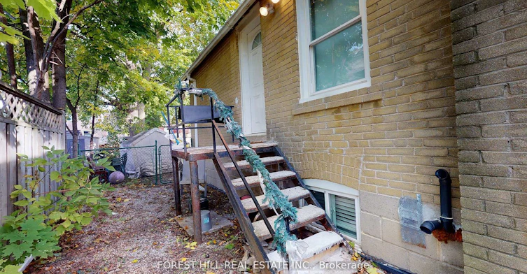 2nd floor-262 Poyntz Avenue, Toronto, ON, M2N 1J7 - 2
