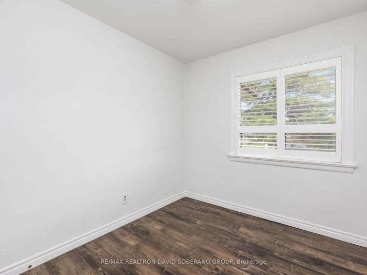 16 Faith Avenue, Toronto, ON, M3H 1W3 - 12
