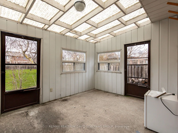16 Faith Avenue, Toronto, ON, M3H 1W3 - 27