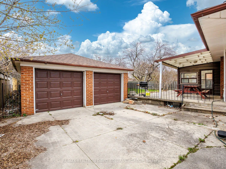 16 Faith Avenue, Toronto, ON, M3H 1W3 - 29