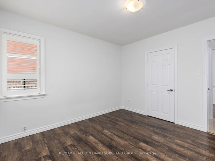 16 Faith Avenue, Toronto, ON, M3H 1W3 - 16