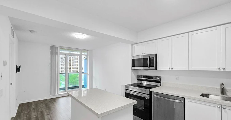 911-30 Harrison Garden Boulevard, Toronto, ON, M2N 7A9 - 4