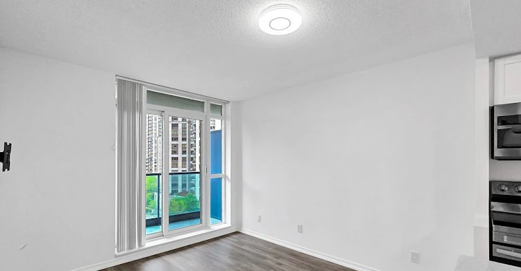 911-30 Harrison Garden Boulevard, Toronto, ON, M2N 7A9 - 9