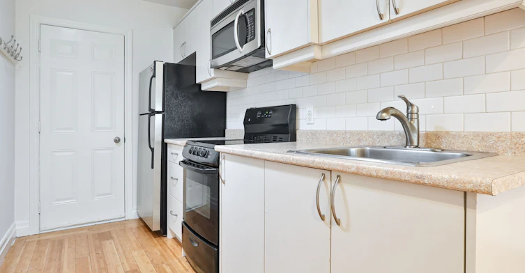 1-559 Parliament Street, Toronto, ON, M4X 1P7 - 3