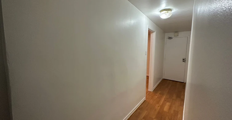 101-52 Metcalfe Street, Toronto, ON, M4X 1R8 - 2