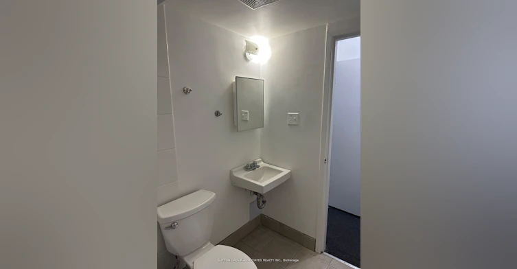 101-52 Metcalfe Street, Toronto, ON, M4X 1R8 - 3