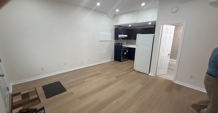 B-150 Kenwood Avenue, Toronto, ON, M6C 2S3 - 4