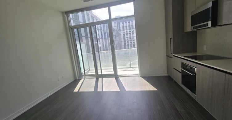 618-425 Front Street E, Toronto, ON, M5V 1C1