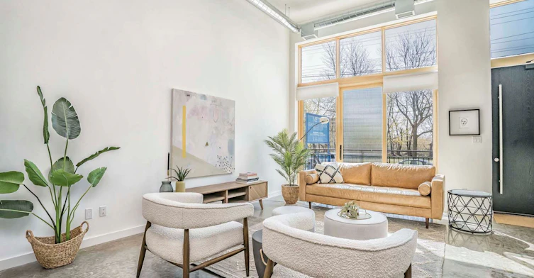 1-36 Geary Avenue, Toronto, ON, M6H 2B4 - 5