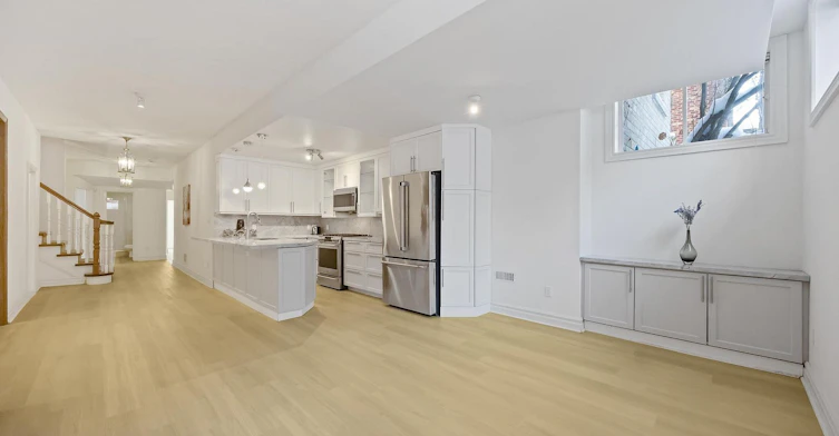 Lower-42 Cotswold Crescent, Toronto, ON, M2P 1N2 - 11