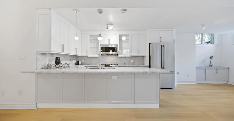 Lower-42 Cotswold Crescent, Toronto, ON, M2P 1N2 - 8