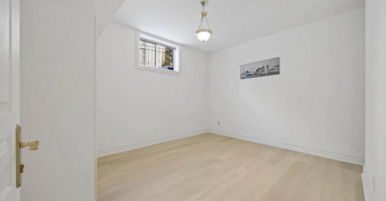 Lower-42 Cotswold Crescent, Toronto, ON, M2P 1N2 - 13