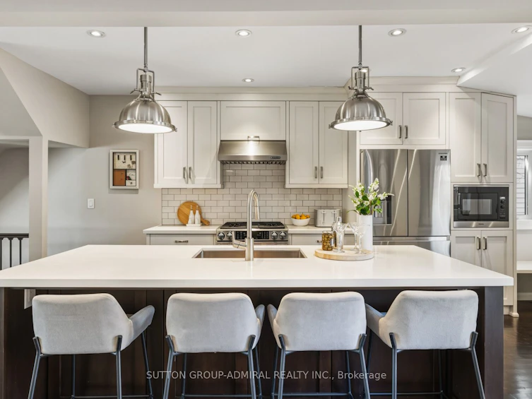 172 Melrose Avenue, Toronto, ON, M5M 1Z1 - 14