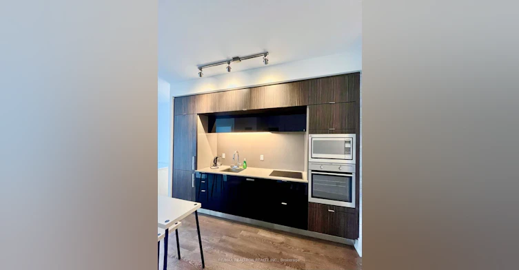 3308-10 York Street, Toronto, ON, M5J 0E1 - 3