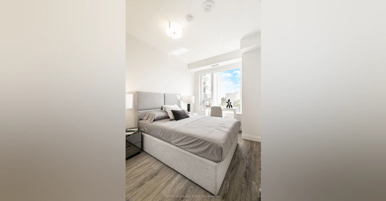 1301-71 Redpath Avenue, Toronto, ON, M4S 0E1 - 5