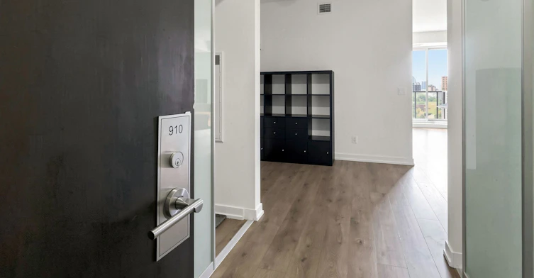 910-297 College Street, Toronto, ON, M5T 1S2 - 9