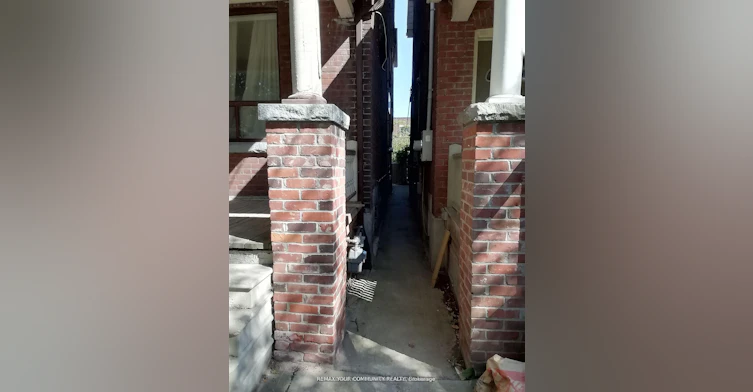 Bsmt-761 Markham Street, Toronto, ON, M6G 2M4 - 3