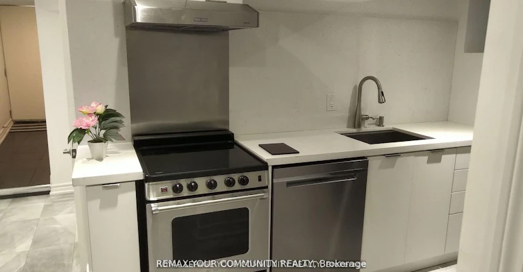 Bsmt-761 Markham Street, Toronto, ON, M6G 2M4 - 9
