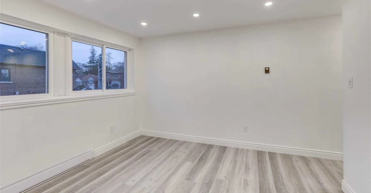 B-901 Millwood Road, Toronto, ON, M4G 1X2 - 2