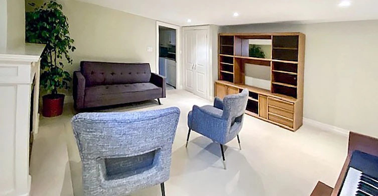 Main + Lower-21 Melgund Road, Toronto, ON, M5R 1Z9 - 19