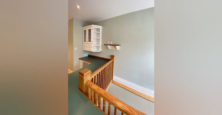 Main + Lower-21 Melgund Road, Toronto, ON, M5R 1Z9 - 11