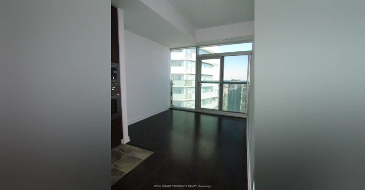 5310-12 York Street, Toronto, ON, M5J 0A9