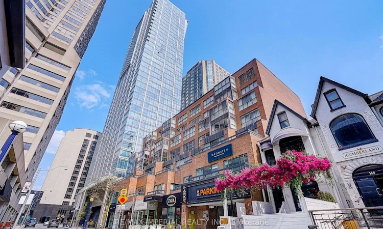 2210-188 Cumberland Street