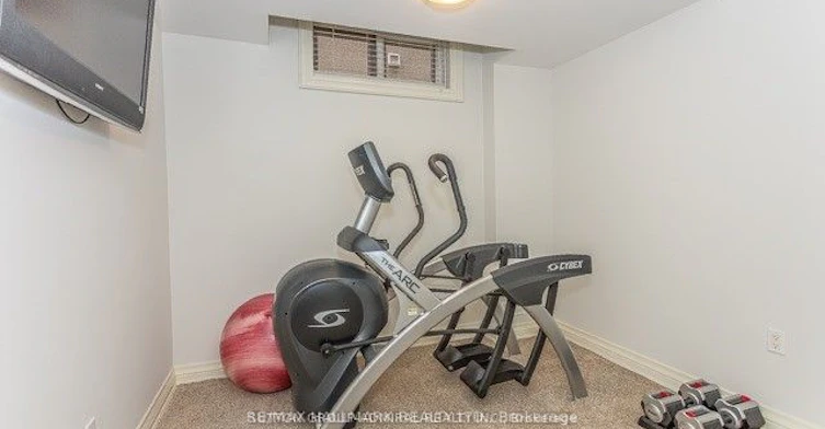 21 Dunblaine Avenue, Toronto, ON, M5M 2R6 - 17