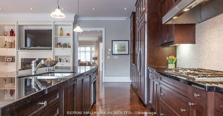 21 Dunblaine Avenue, Toronto, ON, M5M 2R6 - 8