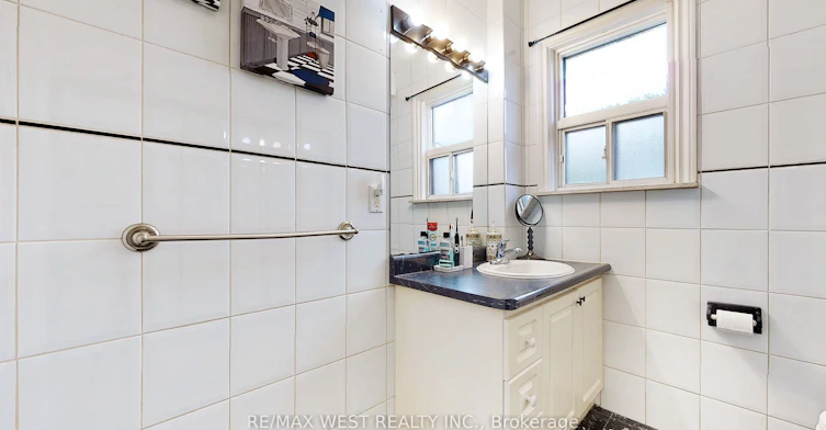 Main Floor-139 Ranee Avenue, Toronto, ON, M6A 1N3 - 26