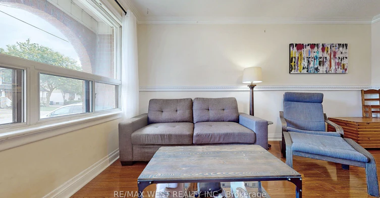 Main Floor-139 Ranee Avenue, Toronto, ON, M6A 1N3 - 8