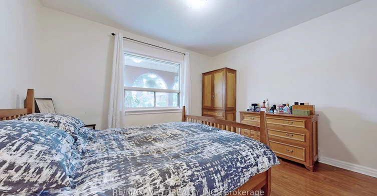 Main Floor-139 Ranee Avenue, Toronto, ON, M6A 1N3 - 22
