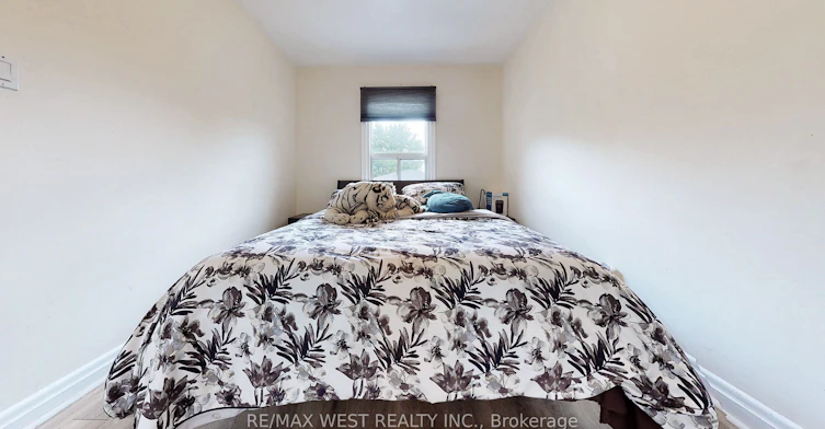Main Floor-139 Ranee Avenue, Toronto, ON, M6A 1N3 - 18