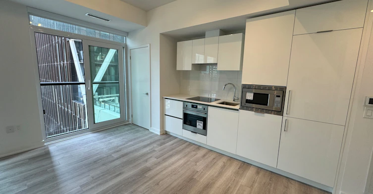 1315-121 St. Patrick Street, Toronto, ON, M5T 0B8 - 4