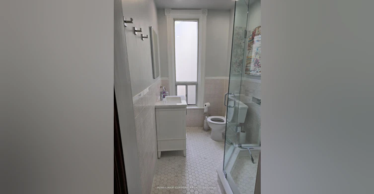 2nd Floor-46 Ulster Street, Toronto, ON, M5S 1E3 - 13