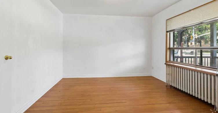 Main Fl-472 Winona Drive, Toronto, ON, M6C 3T7 - 11
