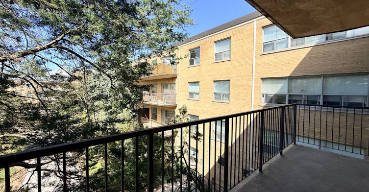 301-30 Upper Canada Drive, Toronto, ON, M2P 1S1 - 12