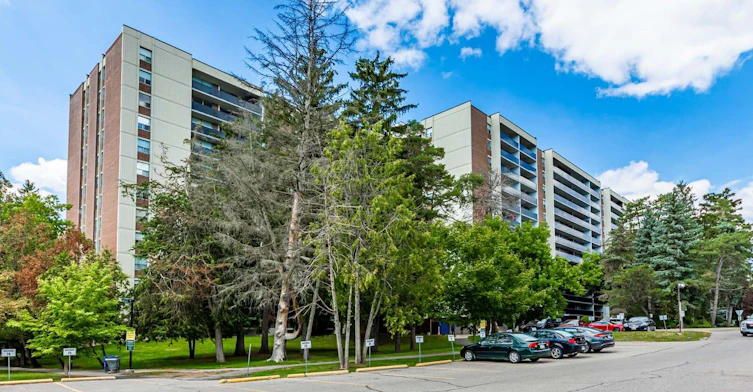 PL5-4001 Bayview Avenue, Toronto, ON, M2M 3Z7