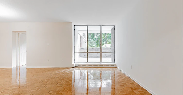 PL5-4001 Bayview Avenue, Toronto, ON, M2M 3Z7 - 3
