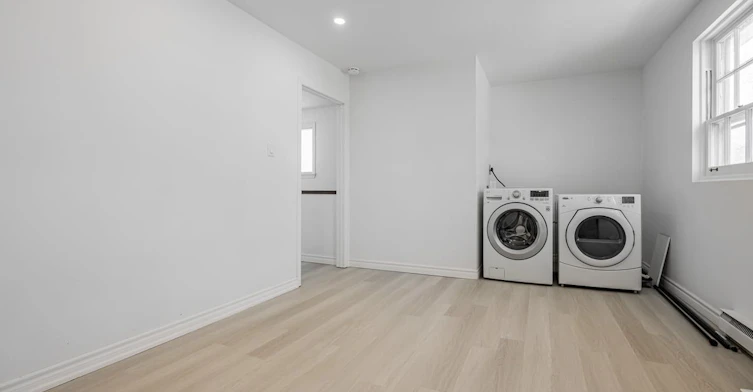 A(Upper-54 Tuscarora Drive, Toronto, ON, M2H 2K3 - 11