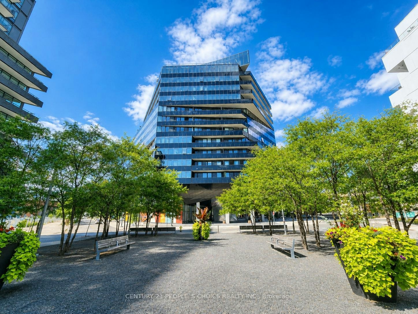 910-21 Lawren Harris Square, Toronto, ON, M5A 0T4